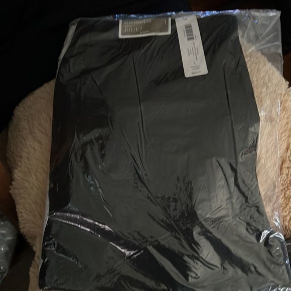 Last one- Chico’s Faux Leather Front Ankle Pants back is Fabric Size 8 - Picture 4 of 5